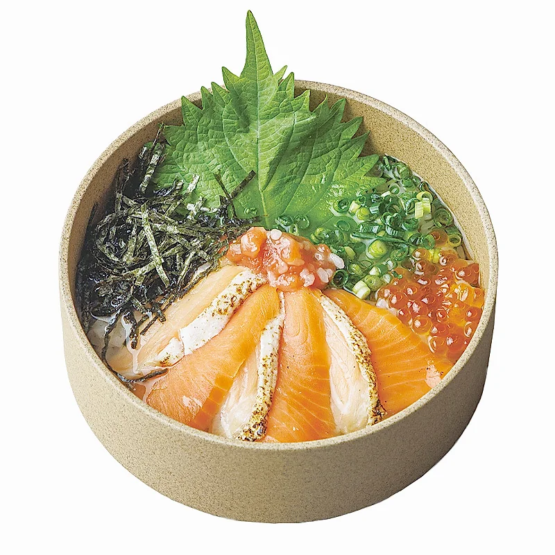 Nasi untuk chazuke dengan topping salmon dan telur ikan